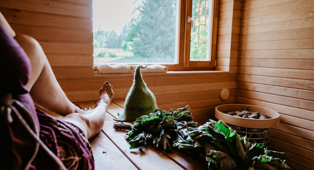 easy detox in a weekend-sauna